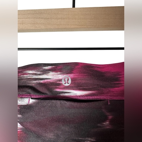 Lululemon Wunder Under Crop Hi-Rise Shine On Size 4 - Picture 5 of 8